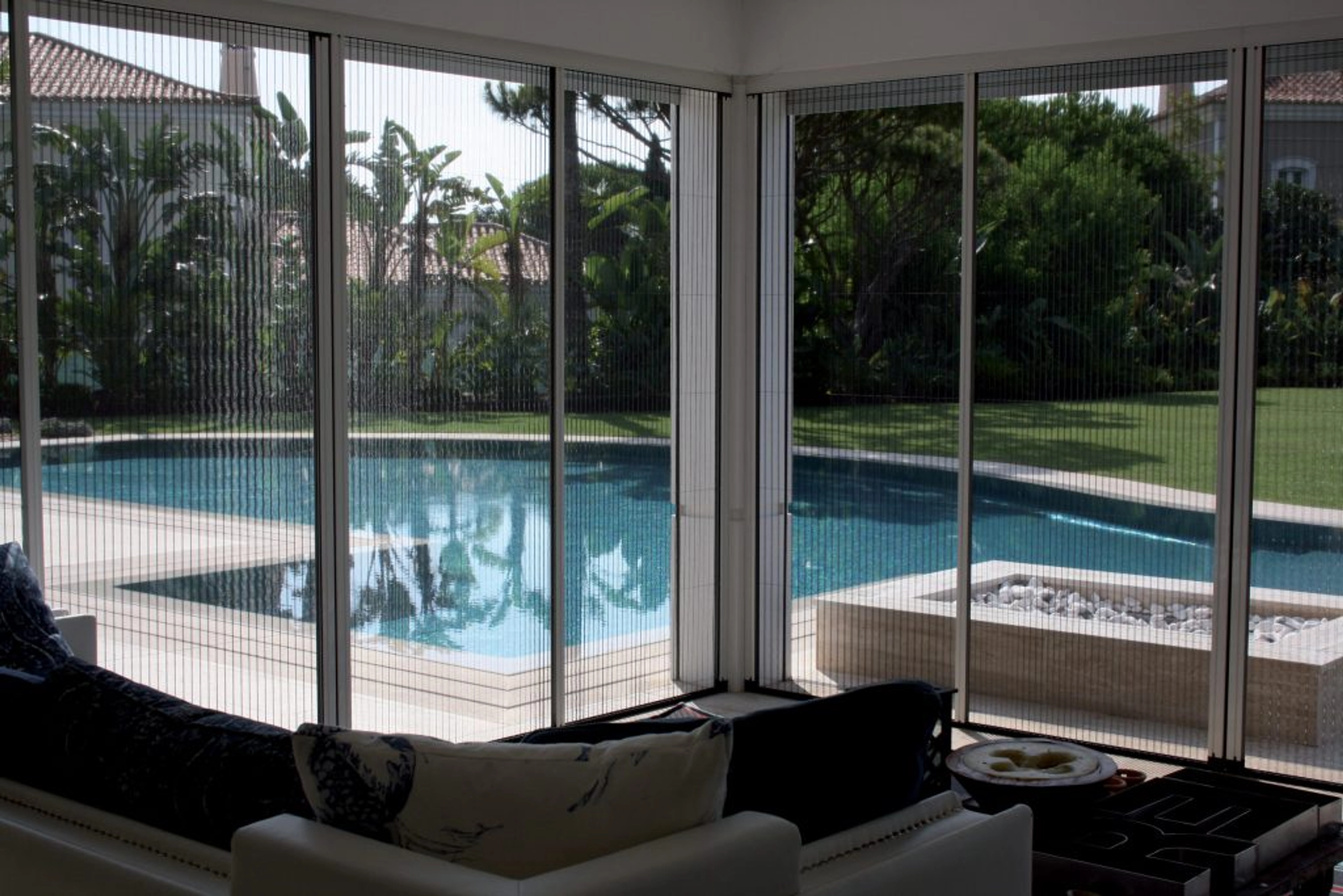 Comment installer une moustiquaire sur une porte-fenêtre ?